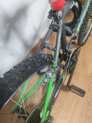 Lote 3 Bicicletas MTB para arreglar/piezas