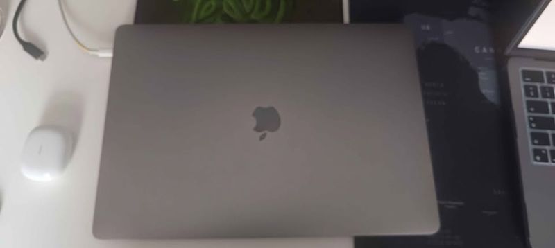 MacBook Pro 15 2017 Touch Bar i7 16GB RAM