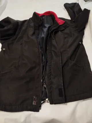 Chaqueta impermeable negra Talla L