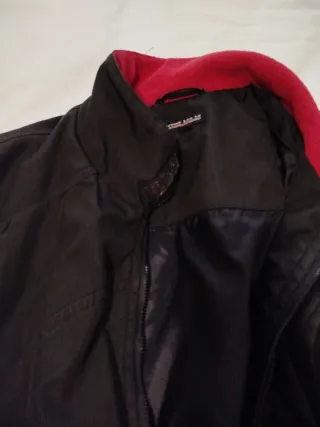 Chaqueta impermeable negra Talla L