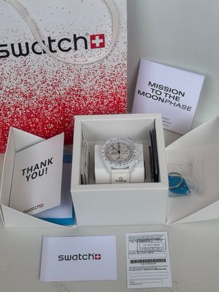 Omega Swatch Moonswatch Snoopy Moonphase Bianco