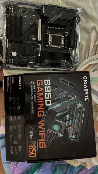 Placa Base Gigabyte B650 Gaming WiFi 6E