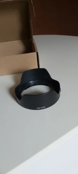Paraluce EW-65B per obiettivi 52mm