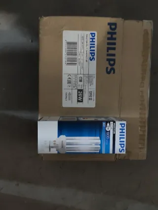 Lote 9 Lámparas Philips PL-T 26W 827 4 pines
