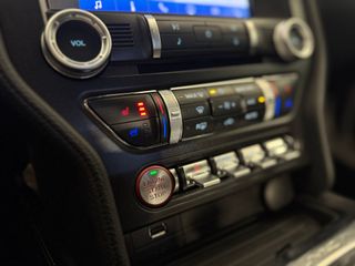 FORD Mustang Fastback 5.0 Ti-VCT GT 450CV MANUAL!!