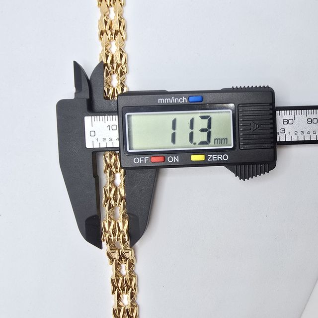 Pulsera de oro de 18k. Peso: 16.64 gr.