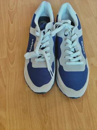 Zapatillas Levi's nuevas sin estrenar