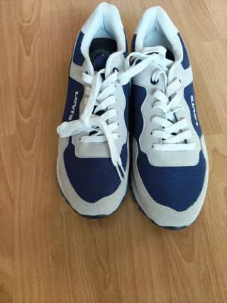 Zapatillas Levi's nuevas sin estrenar