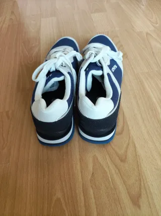 Zapatillas Levi's nuevas sin estrenar