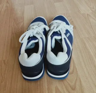 Zapatillas Levi's nuevas sin estrenar