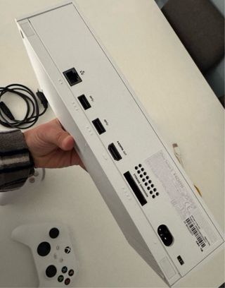 Pacchetto Xbox Series S 512GB + 2 Controller + Base di ricarica