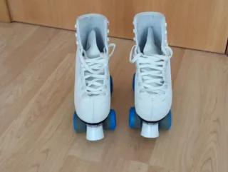 Pattini a 4 ruote bianchi taglia 39