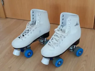 Pattini a 4 ruote bianchi taglia 39