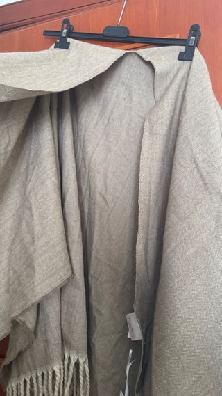 Mantellina poncho lana con frange