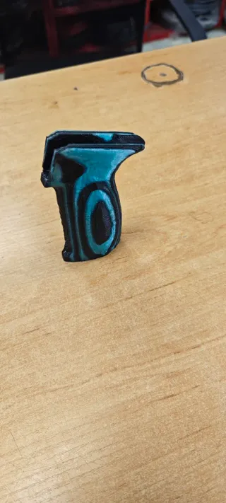 Empuñadura EDgun Leshiy 2 personalizada 3D