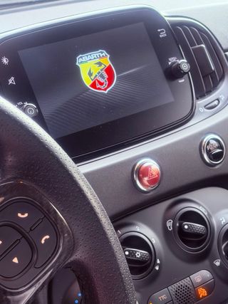 Abarth 695 2023