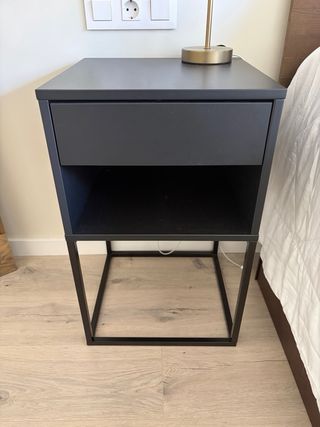 2 Mesitas de noche Ikea negras