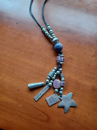 Collar Boho Chic con Charms y Cerámica