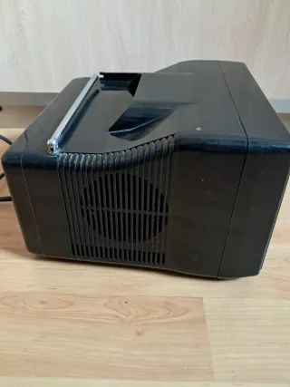 Televisor portátil ACTION negro