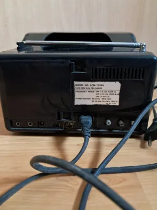 Televisor portátil ACTION negro