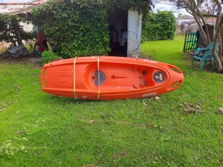 Piragua naranja QUASSOU, muy divertida