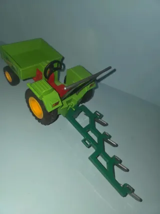 Playmobil Tractor con Remolque y Accesorios