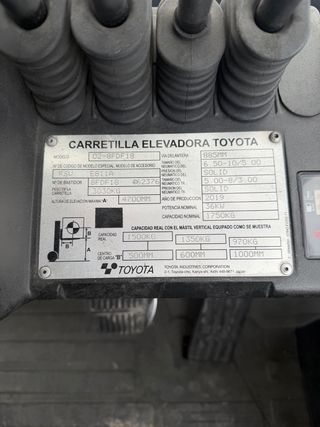 Carretilla Elevadora Toyota 1800kg DIESEL