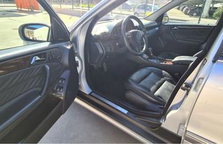 Mercedes-Benz Clase C 2005
