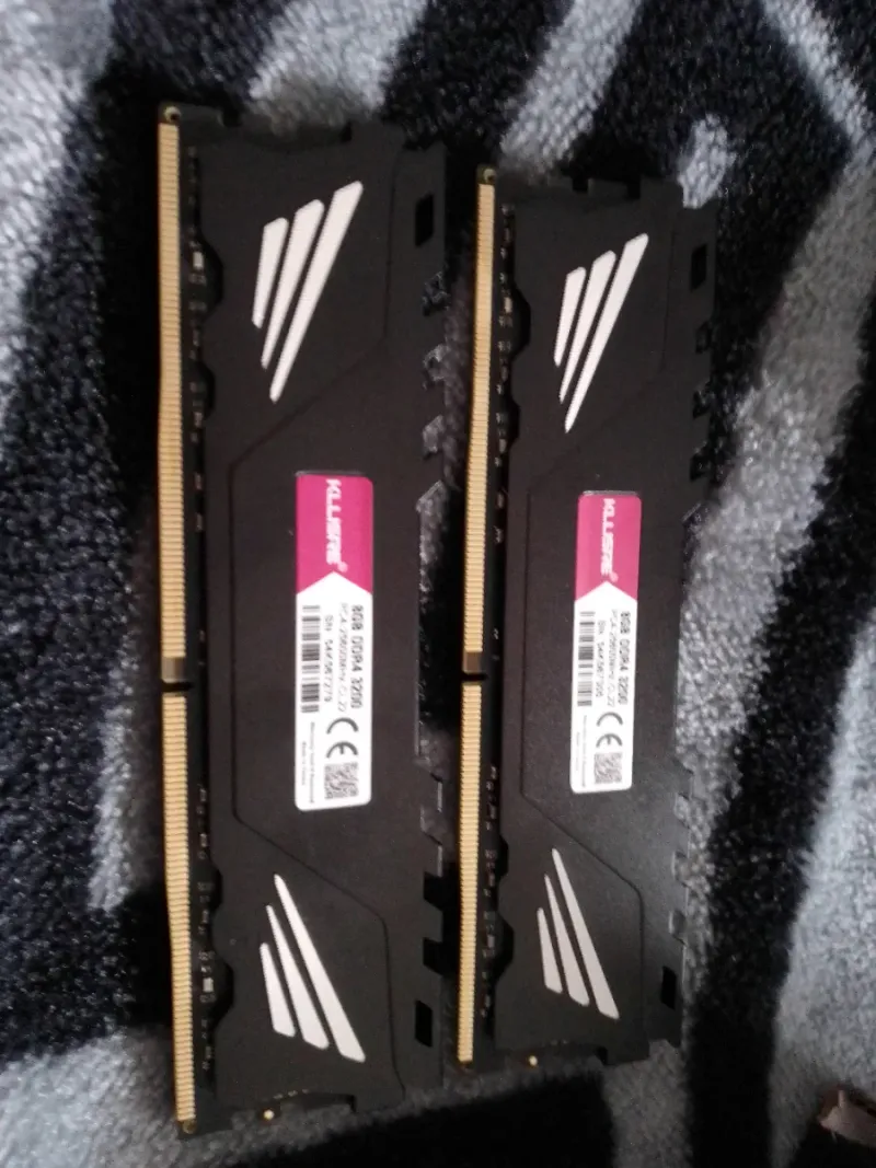 2x KLLISRE 8GB DDR4 3200MHz RAM
