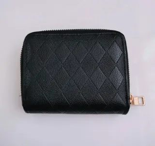 Monedero negro acolchado