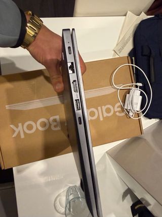 Portátil Samsung Gris y negro