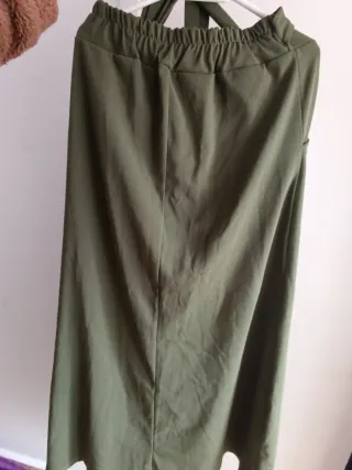 Falda beige/verde con cinturón