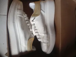 Alexander McQueen Sneakers/Bianco