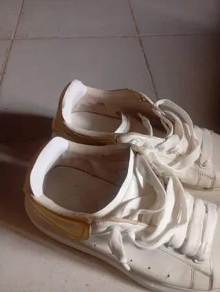 Alexander McQueen Sneakers/Bianco