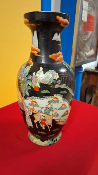 Jarrón chino pintado a mano con sello