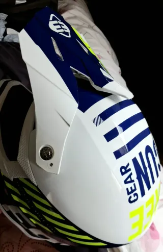 Casco M Shot By Freegun + Gafas Alpinesta sin usar