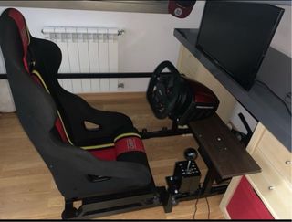 Simulador de carreras Thrustmaster