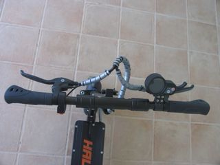 Patinete eléctrico HALTEN con asiento