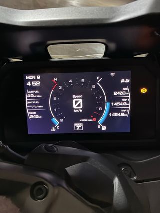 Yamaha TMAX 560 TECH MAX - 2400 km siempre parking