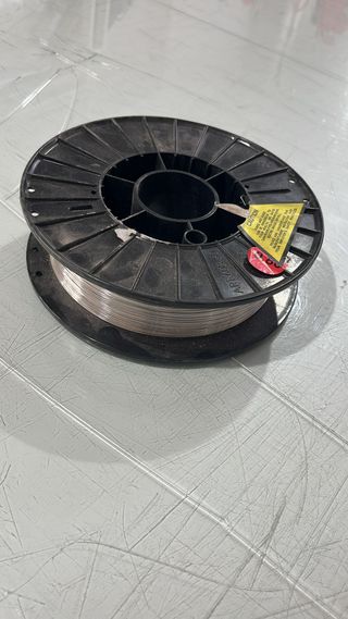 Grupo de soldar con máscara y accesorios