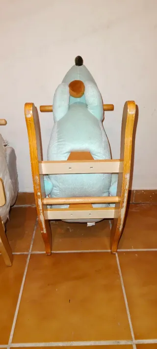 Balancines de bebé ardilla y cisne