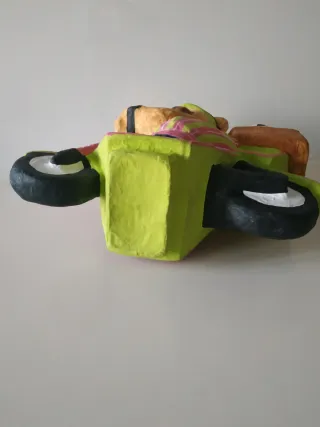 Figura oso papel maché