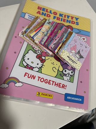 album Hello Kitty con cartas