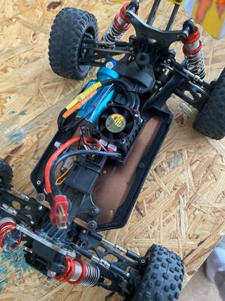 Coche rc WL toys 144010 4x4 100kmh