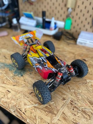 Coche rc WL toys 144010 4x4 100kmh
