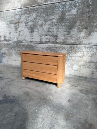 Cómoda Salaya de madera contrachapada de fresno