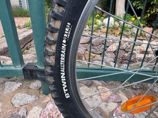 Bicicleta infantil roja 5-8 años