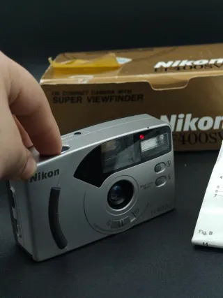 Cámara analógica compacta Nikon EF400SV  con caja