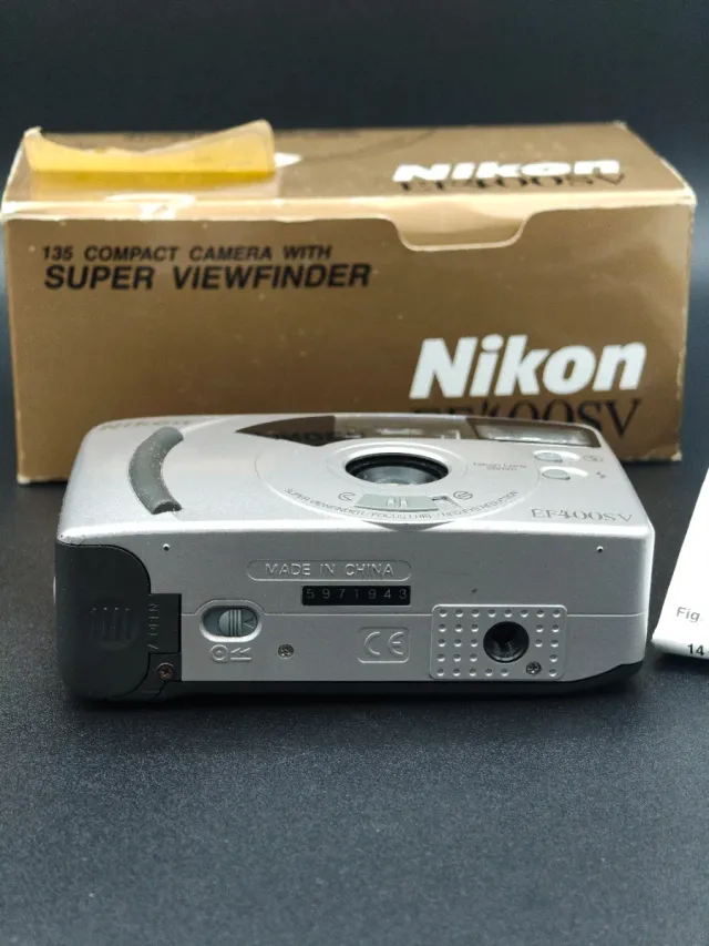 Cámara analógica compacta Nikon EF400SV  con caja