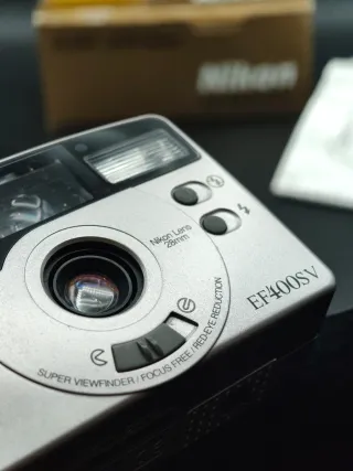 Cámara analógica compacta Nikon EF400SV  con caja